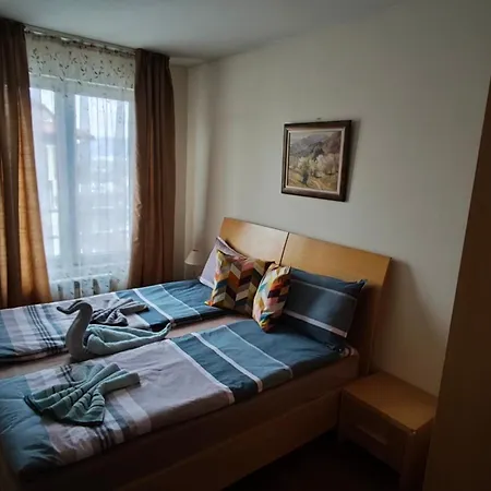 Danik Garden Appartement *