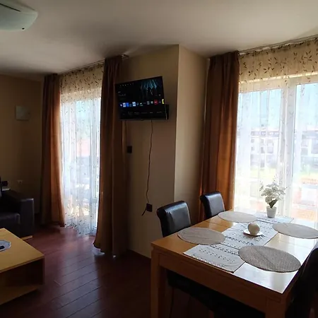Danik Garden 公寓 班斯科